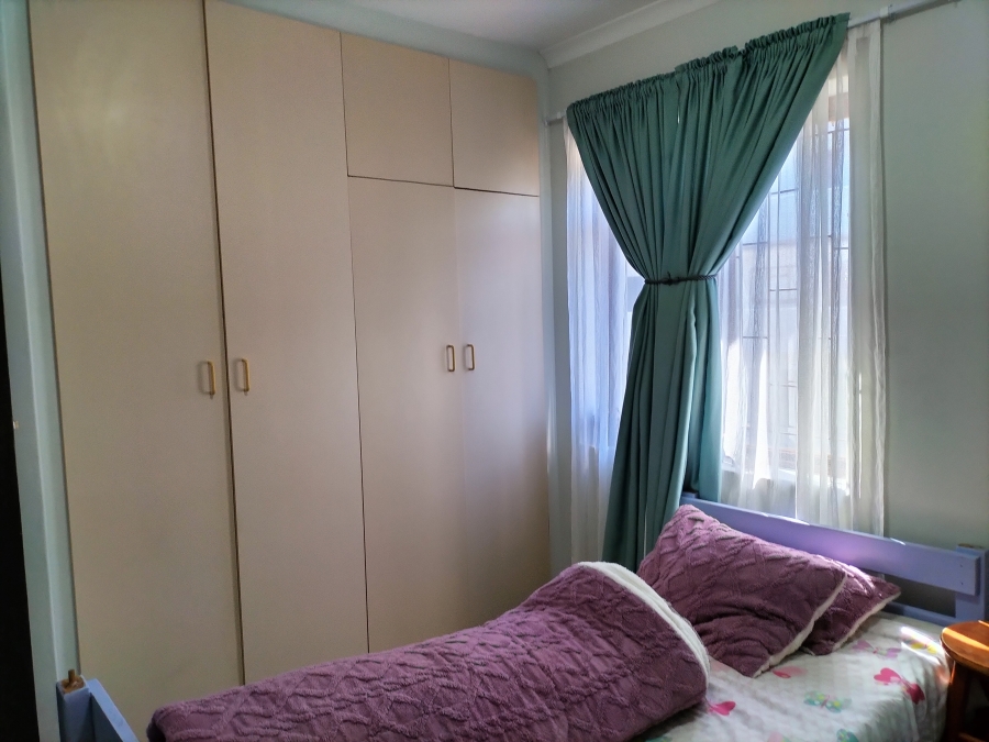 2 Bedroom Property for Sale in Strand Central Western Cape